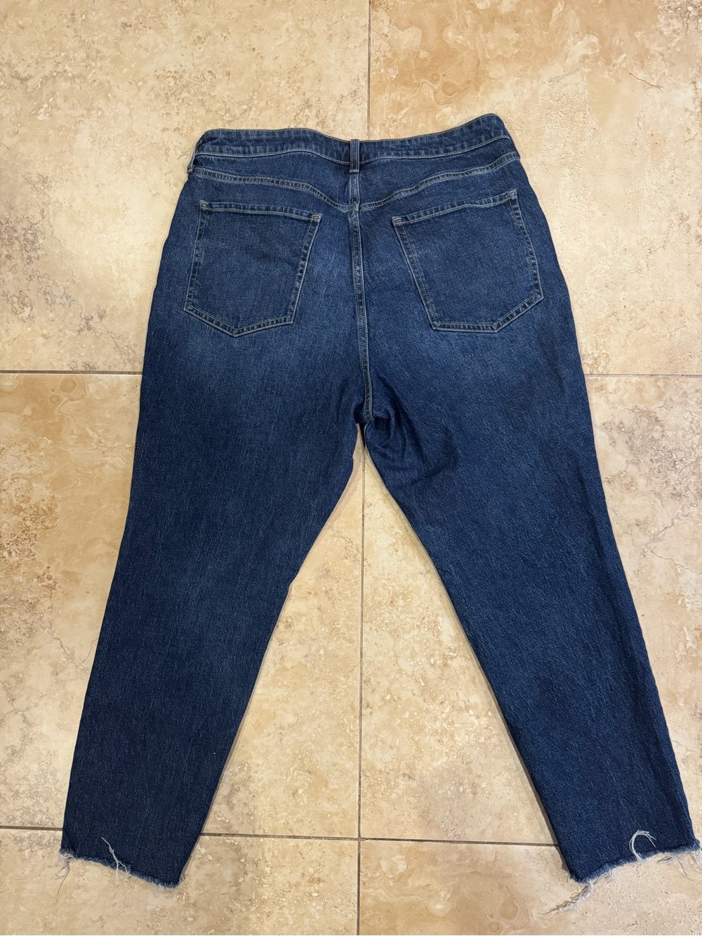 Old Navy High-Rise OG Straight Jeans Size 16 Raw Hem Dark Wash - Picture 4 of 5